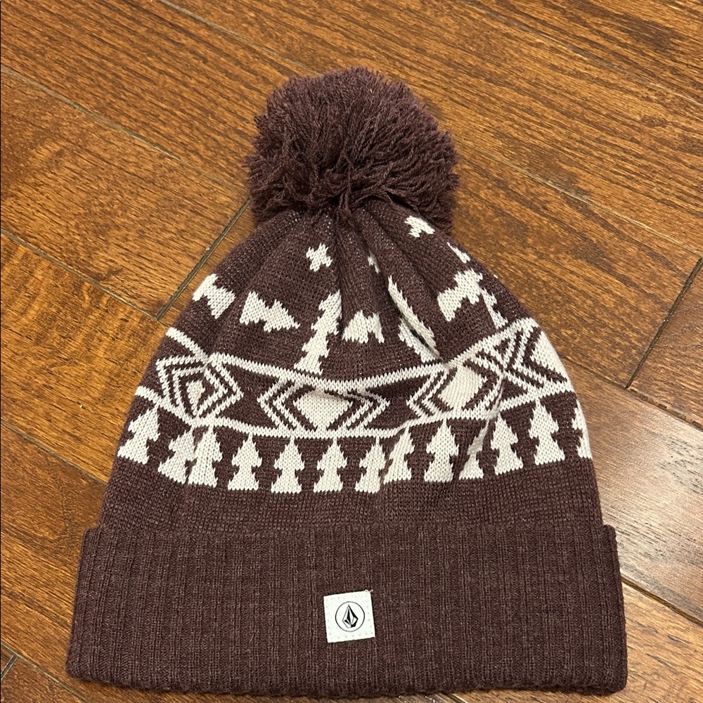 Volcom ladies Pom Pom hat
